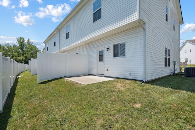 241 Tara Ct, Columbia, TN 38401 - rear view of house featuring a patio area