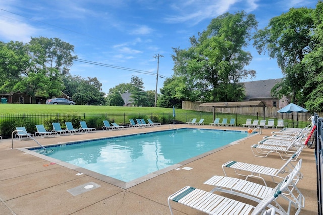 2785 Rutland Ct, Thompsons Station, TN 37179 - community pool featuring a patio