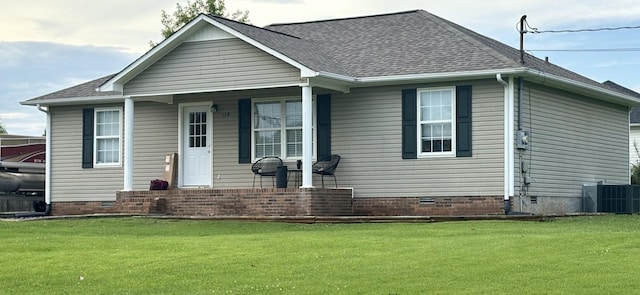 114 Creekside Ln, Chapel Hill, TN 37034 - view of front of home featuring crawl space, a front lawn, and covered porch