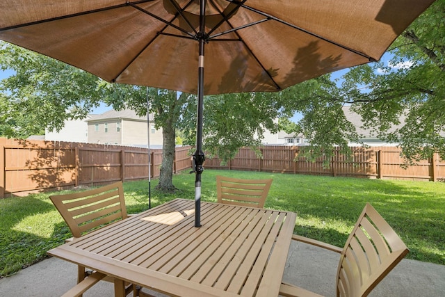 2016 Golden Ct, Spring Hill, TN 37174 - fenced backyard with outdoor dining space