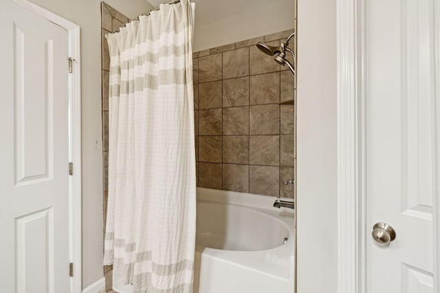 401 Birr Dr, Spring Hill, TN 37174 - full bathroom featuring shower / bathtub combination with curtain