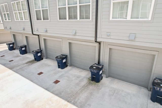 2006 Edison Park Ln, Nashville, TN 37209 - garage featuring driveway