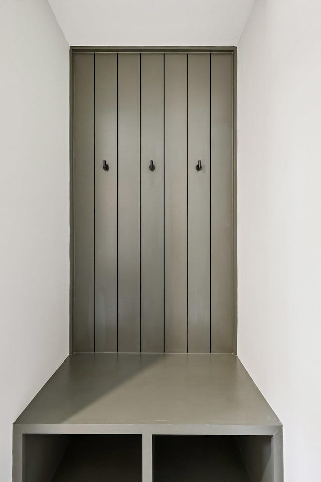 2006 Edison Park Ln, Nashville, TN 37209 - view of mudroom