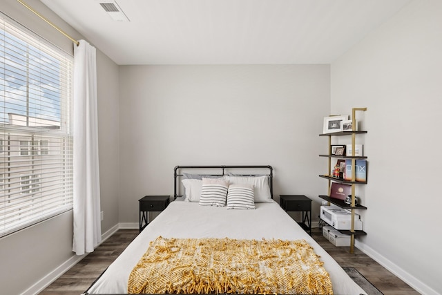 2006 Edison Park Ln, Nashville, TN 37209 - bedroom featuring dark wood-style floors and baseboards