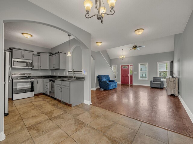 696 Sly Fox Dr, Clarksville, TN 37040 - photo 7