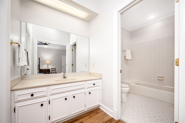 1436 Cheshire Pl, Murfreesboro, TN 37129 - bathroom featuring vanity, crown molding, and ceiling fan