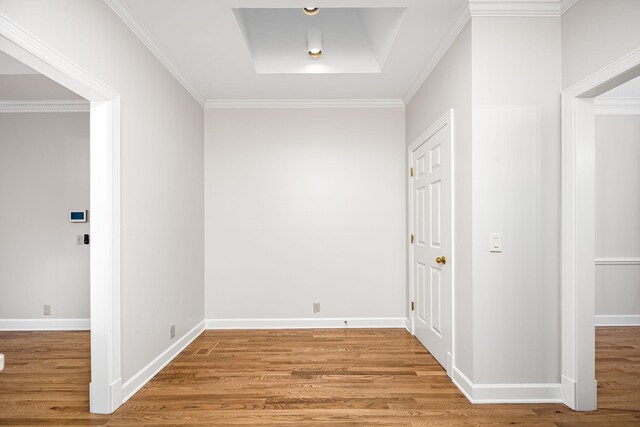 1436 Cheshire Pl, Murfreesboro, TN 37129 - hall featuring light wood finished floors and crown molding