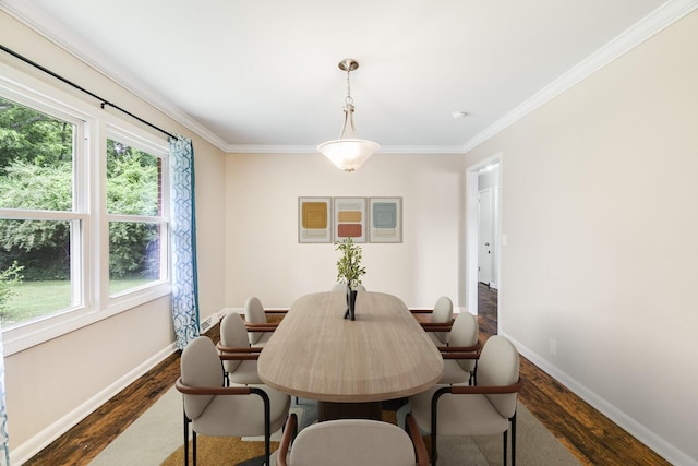 2010 Olympia Pl, Murfreesboro, TN 37130 - dining room featuring dark wood finished floors and ornamental molding
