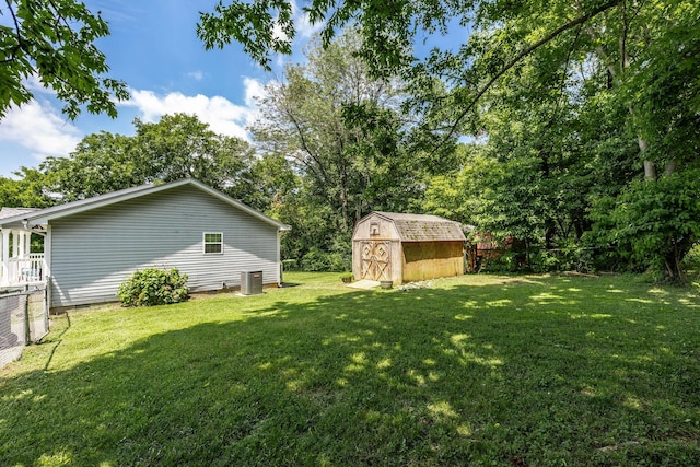 112 Ray Ave, Old Hickory, TN 37138 - view of yard with a storage unit