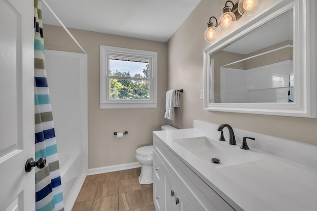 909 Woods Lake Dr, Madison, TN 37115 - bathroom with vanity and shower / bath combo
