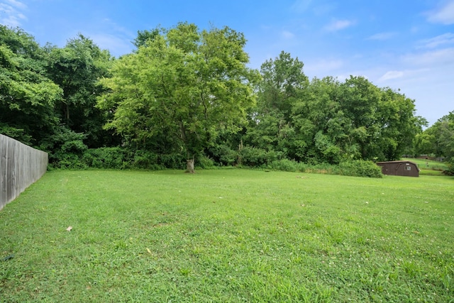 909 Woods Lake Dr, Madison, TN 37115 - view of yard featuring a storage unit