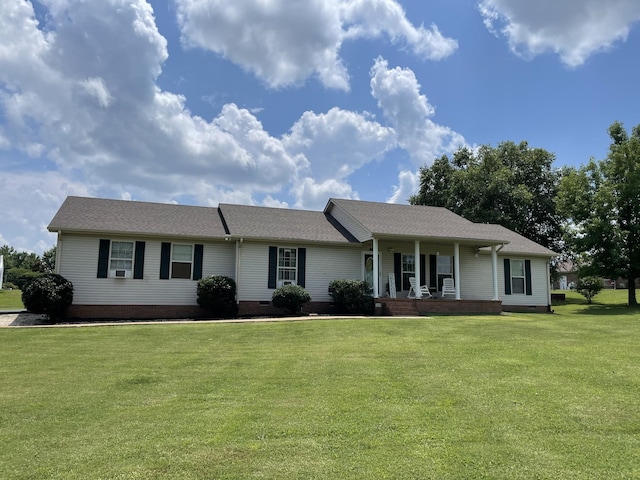 125 Monument Cir, Summertown, TN 38483 - ranch-style home featuring crawl space, covered porch, and a front yard