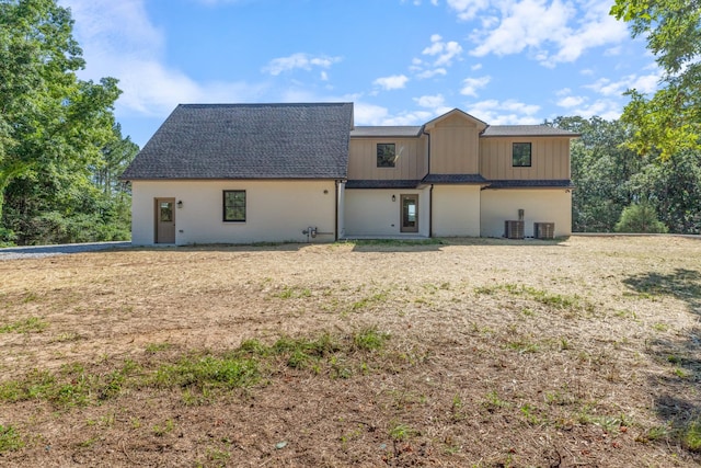 2210 Garners Creek Rd, Dickson, TN 37055 - rear view of property with roof with shingles