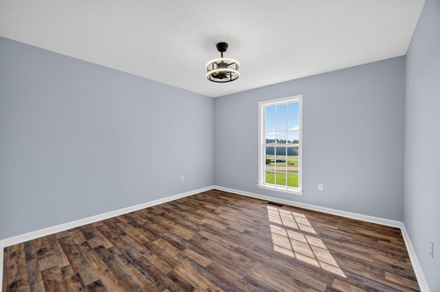 7 Summerfield Dr, Fayetteville, TN 37334 - unfurnished room featuring wood finished floors