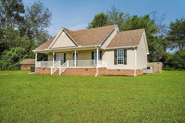 7 Summerfield Dr, Fayetteville, TN 37334 - view of front of home with a porch, roof with shingles, crawl space, and a front yard