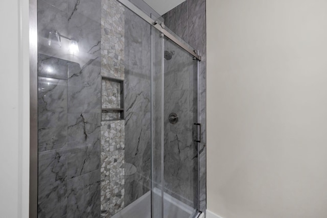 1104 Bridge St, Columbia, TN 38401 - bathroom featuring an enclosed shower