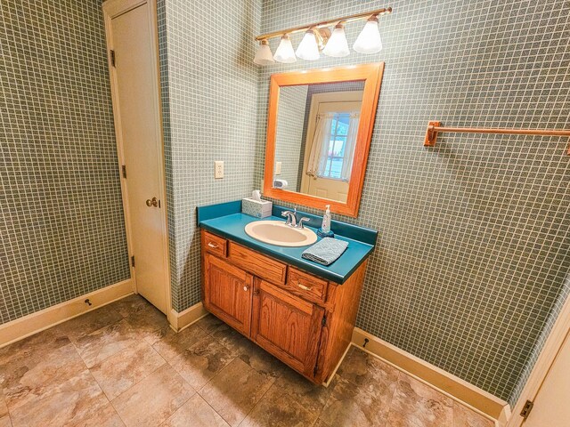 4623 Lebanon Rd, Murfreesboro, TN 37129 - bathroom featuring vanity and baseboards