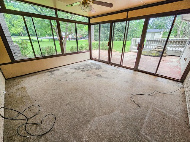 4623 Lebanon Rd, Murfreesboro, TN 37129 - unfurnished sunroom featuring a ceiling fan