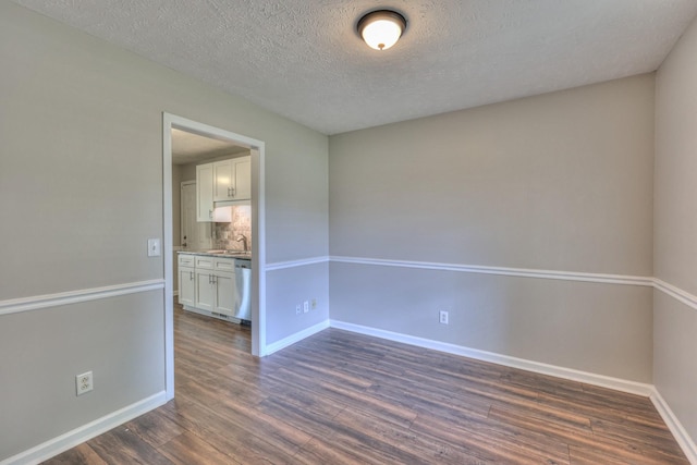 212 Towbridge Dr, Murfreesboro, TN 37129 - spare room with dark wood-style flooring and a textured ceiling