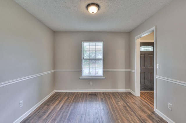 212 Towbridge Dr, Murfreesboro, TN 37129 - empty room featuring dark wood-style flooring and a textured ceiling