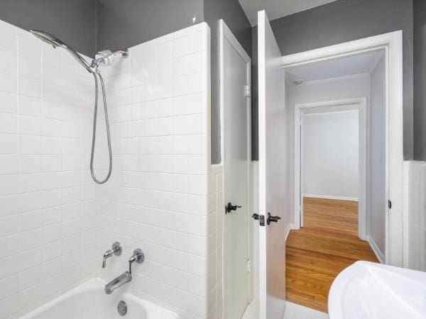 1905 Highland Ave, Columbia, TN 38401 - full bath with shower / bathtub combination and wood finished floors