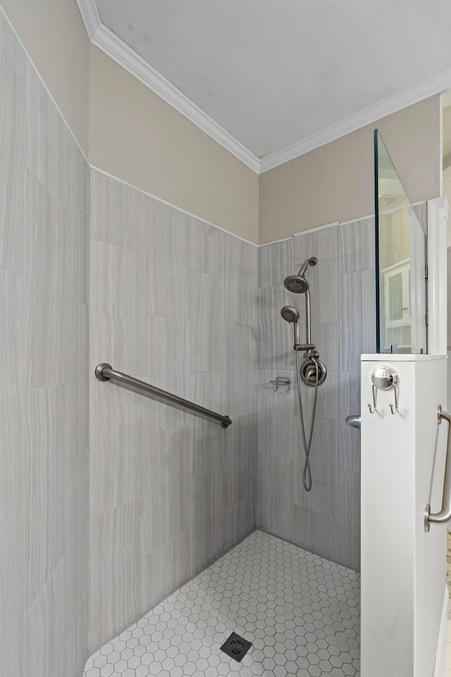 231 Green Harbor Rd Unit 59, Old Hickory, TN 37138 - bathroom featuring tiled shower and ornamental molding
