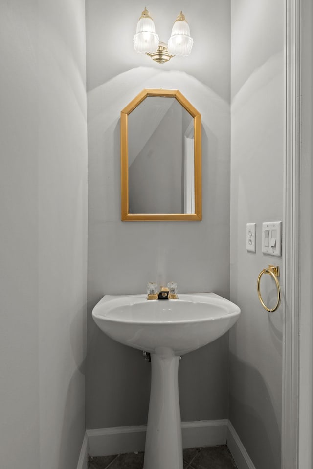 231 Green Harbor Rd Unit 59, Old Hickory, TN 37138 - bathroom with baseboards