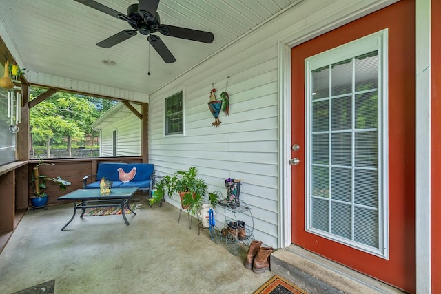 1550 Beech Bottom Rd, Watertown, TN 37184 - view of patio featuring ceiling fan