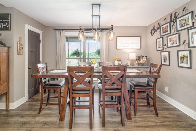 398 Beasleys Bend Rd, Lebanon, TN 37087 - dining area featuring wood finished floors and baseboards