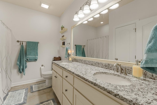 29 Harbor Pt, Lebanon, TN 37087 - full bath featuring double vanity and a shower with curtain