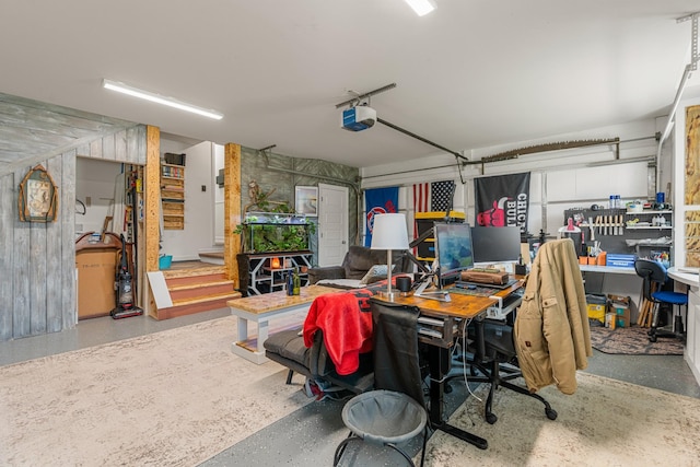 29 Harbor Pt, Lebanon, TN 37087 - garage featuring a garage door opener