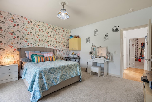 29 Harbor Pt, Lebanon, TN 37087 - bedroom with light carpet and wallpapered walls