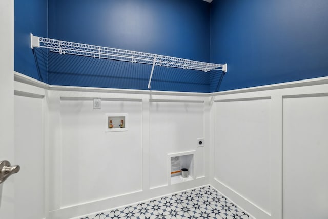 1894 Hamilton Chambers Rd, Lebanon, TN 37087 - laundry room with hookup for an electric dryer, hookup for a washing machine, and tile patterned floors