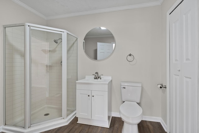 1120 Union Rd, Dickson, TN 37055 - full bath featuring wood finished floors, a closet, vanity, and ornamental molding