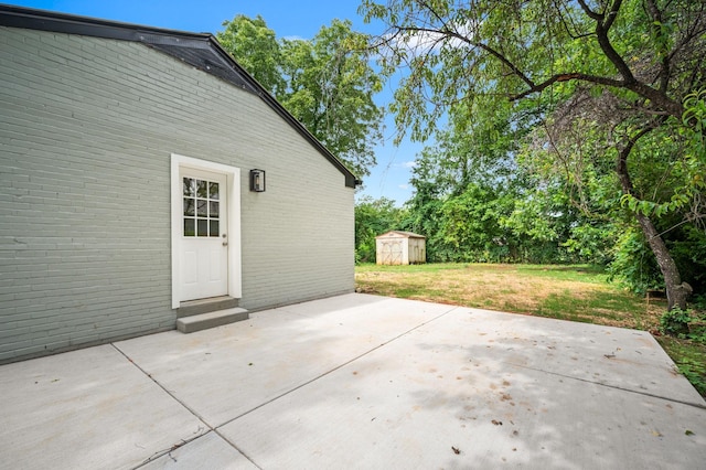 706 Mars St, Murfreesboro, TN 37130 - view of patio featuring a shed and entry steps