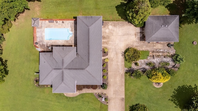 130 Fairway Cir, Loretto, TN 38469 - drone / aerial view of a pool