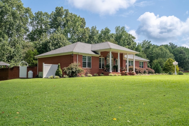 130 Fairway Cir, Loretto, TN 38469 - view of front of property featuring brick siding