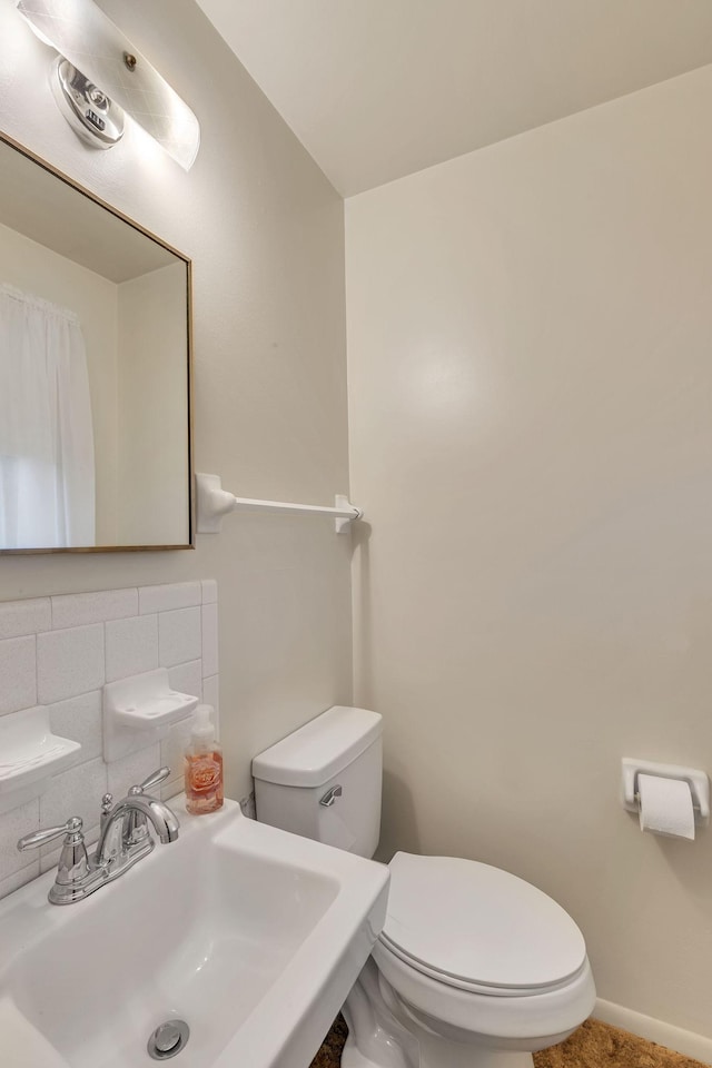 5007 Olivia Dr, Antioch, TN 37013 - half bath with toilet and backsplash