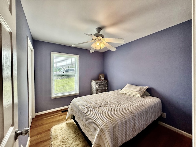 465 Turtle Point Ln, Waverly, TN 37185 - bedroom featuring wood finished floors and ceiling fan