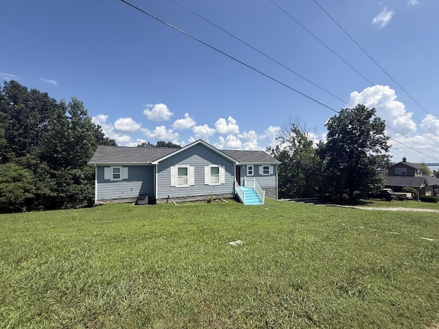 465 Turtle Point Ln, Waverly, TN 37185 - view of front facade featuring a front lawn