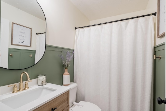 108 Larry Joe Pl, Portland, TN 37148 - bathroom with vanity and a shower with curtain