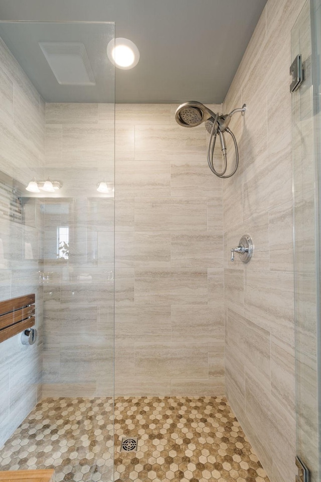 222 Fowler Cir, Franklin, TN 37064 - bathroom featuring tiled shower