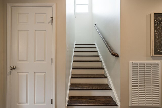 222 Fowler Cir, Franklin, TN 37064 - view of staircase