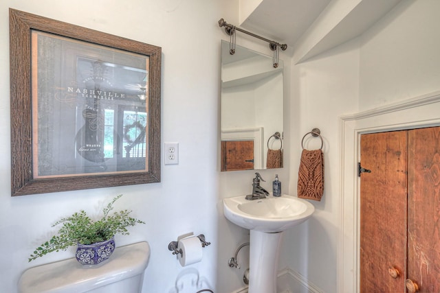 9710 Concord Rd, Brentwood, TN 37027 - bathroom featuring toilet