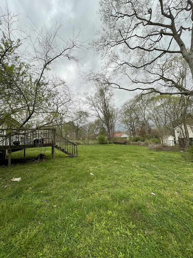 2639 Duplex Rd, Spring Hill, TN 37174 - view of grassy yard featuring a wooden deck