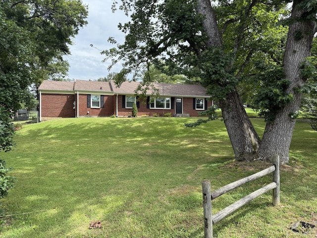 101 Lake Circle Dr, Dickson, TN 37055 - single story home featuring brick siding
