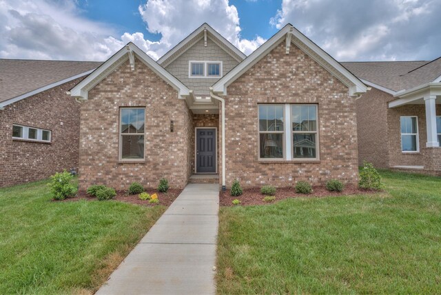907 Nance Ln, Lebanon, TN 37087 - craftsman house featuring brick siding and a front yard