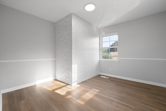 4726 Tarpon Trl, Chattanooga, TN 37416 - spare room featuring wood finished floors and baseboards