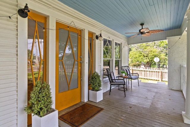 225 Hemphill Ave, Chattanooga, TN 37411 - porch with a ceiling fan