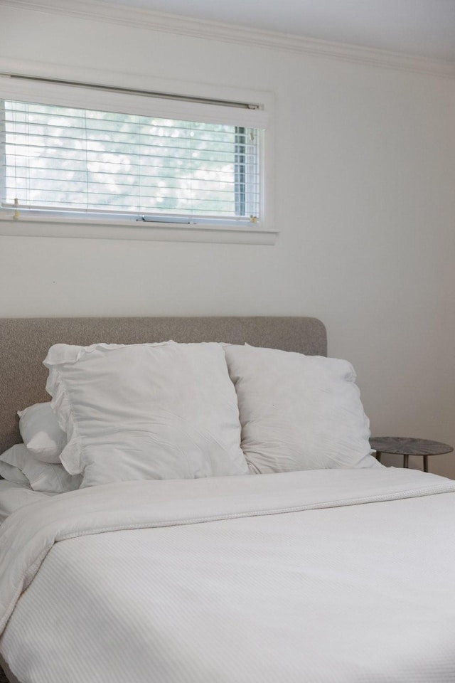 5033 Ragland Dr, Nashville, TN 37220 - bedroom featuring crown molding